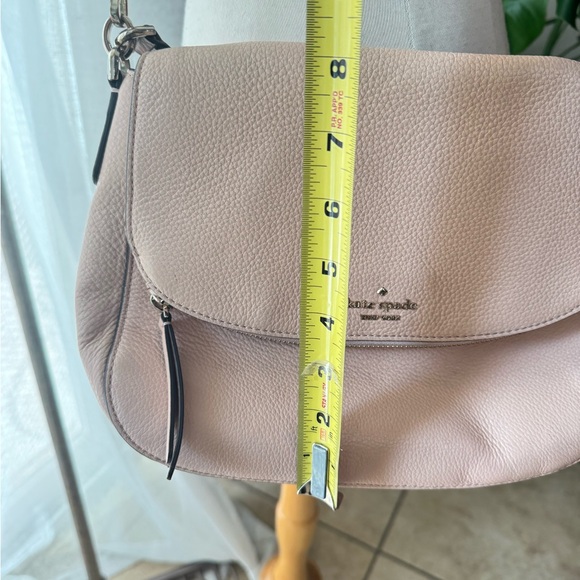 Kate Spade New York Pebbled Leather Flap Crossbody Saddle Bag Pink - Picture 4 of 8